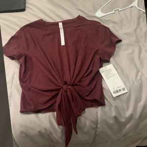 NWT/ time to restore lululemon shortsleeve size 8